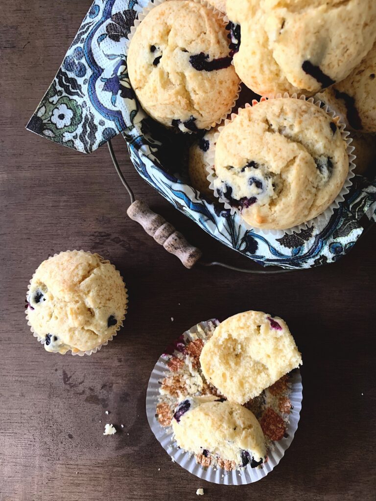 Magdalenas con mató y arándanos con Thermomix